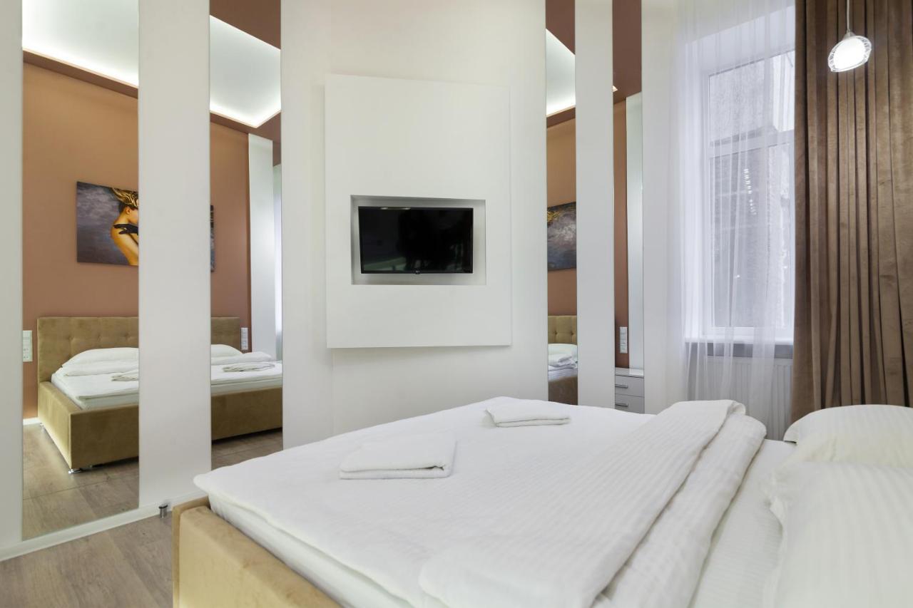 Royal Stylish Apartment In The Old City Lviv Exterior photo